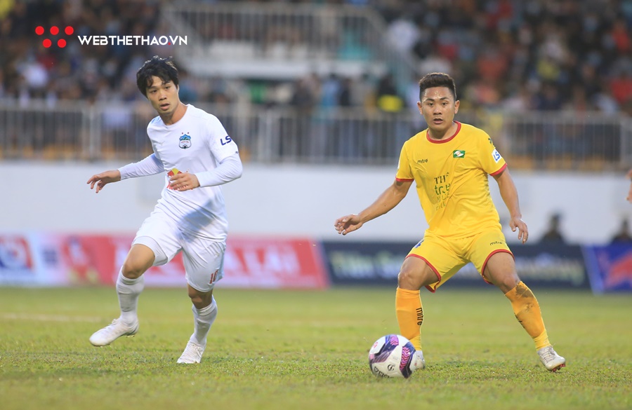 HAGL toàn thua, ghi 1 bàn thắng trên sân Vinh