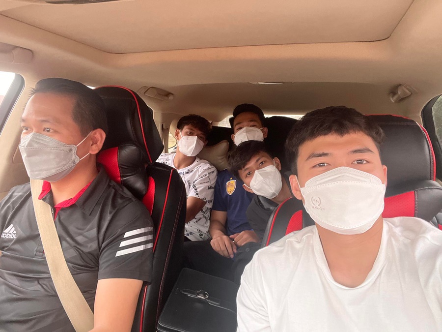 Hai cầu thủ U23 Việt Nam âm tính COVID-19, không còn ai “mắc kẹt” ở Campuchia
