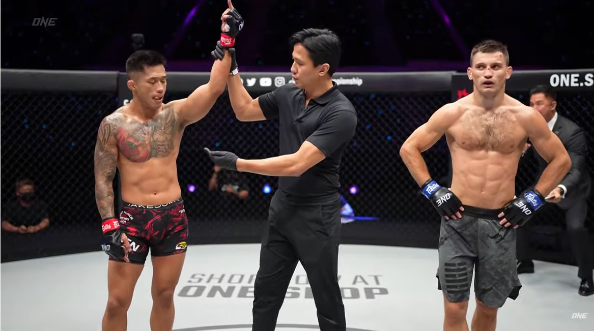 Martin Nguyễn hủy diệt Kirill Gorobets, thách thức Christian Lee tái đấu