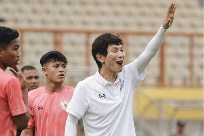 HLV Gong Oh Kyun dần tiếp quản ghế nóng U23 Việt Nam ở Dubai Cup 2022