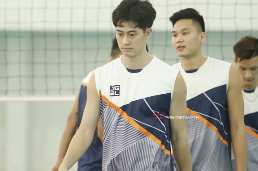 Ngắm hotboy Quản Trọng Nghĩa trong buổi tập của đội tuyển bóng chuyền nam Việt Nam