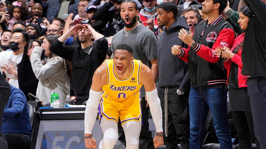 Russell Westbrook từ tội đồ thành người hùng, giải cứu Los Angeles Lakers trước Raptors