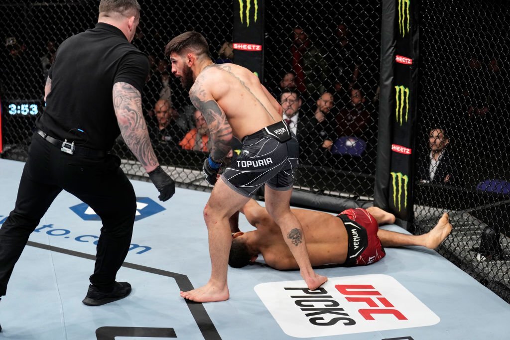 Ilia Topuri knockout lật kèo ngoạn mục, thách thức Paddy Pimblett
