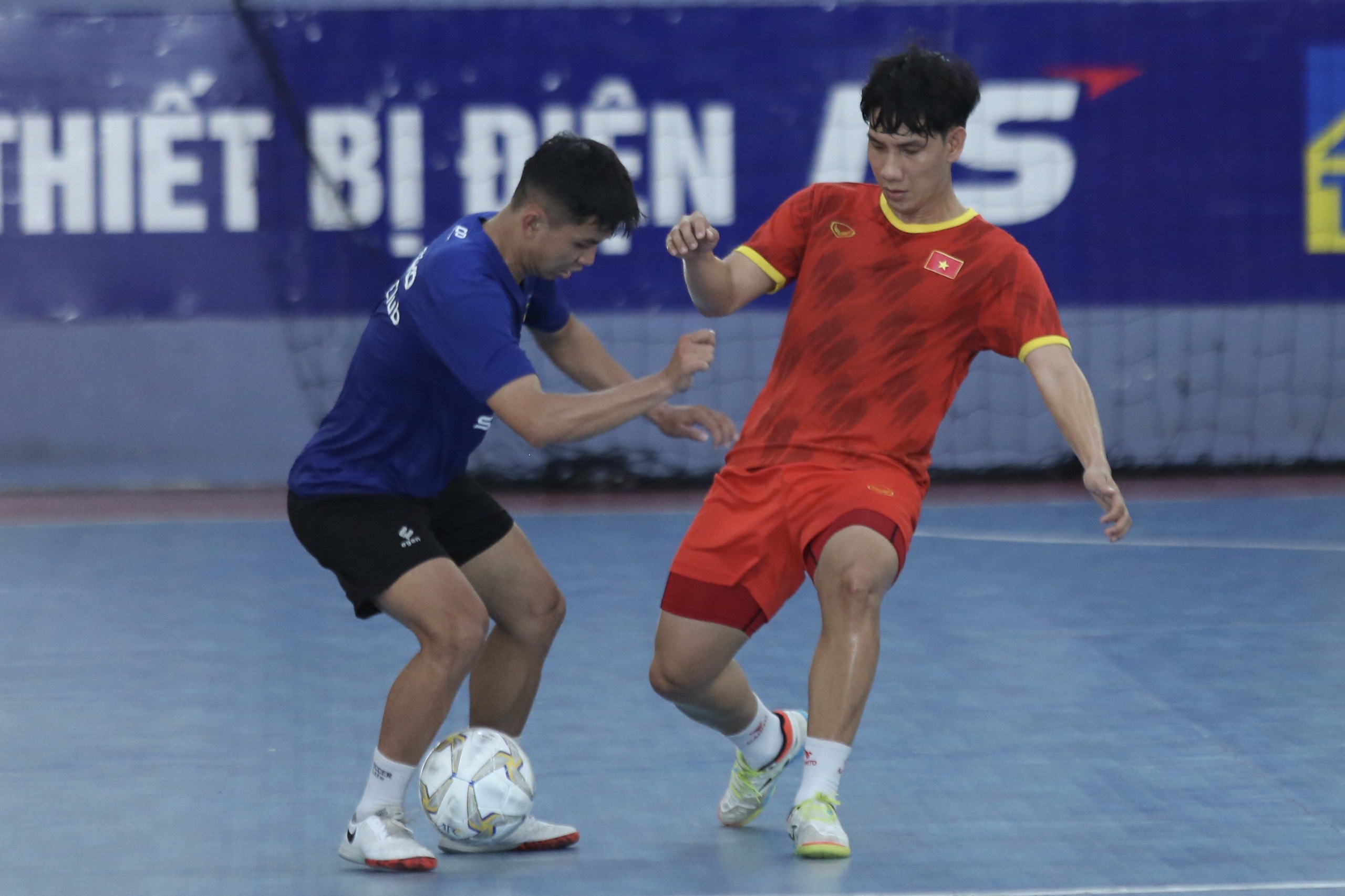 Tuyển futsal Việt Nam thắng giao hữu trước ngày đi Thái Lan