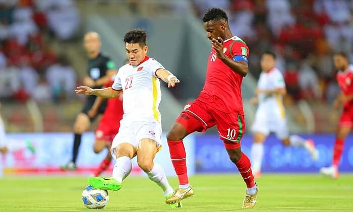Trực tiếp Việt Nam vs Oman: Chờ Quang Hải tỏa sáng