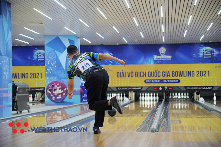 Trung tâm Bowling Hero World - Royal City