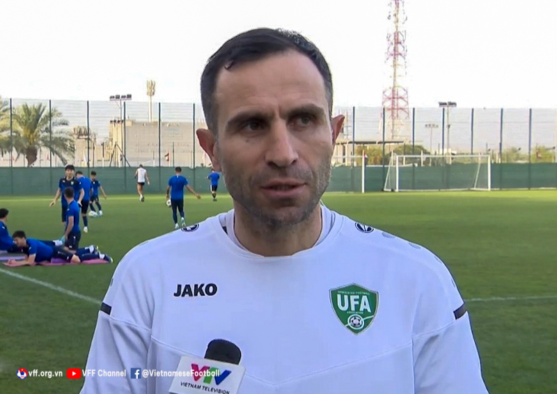 Khó đọc tên cầu thủ, HLV U23 Uzbekistan khen nức nở U23 Việt Nam