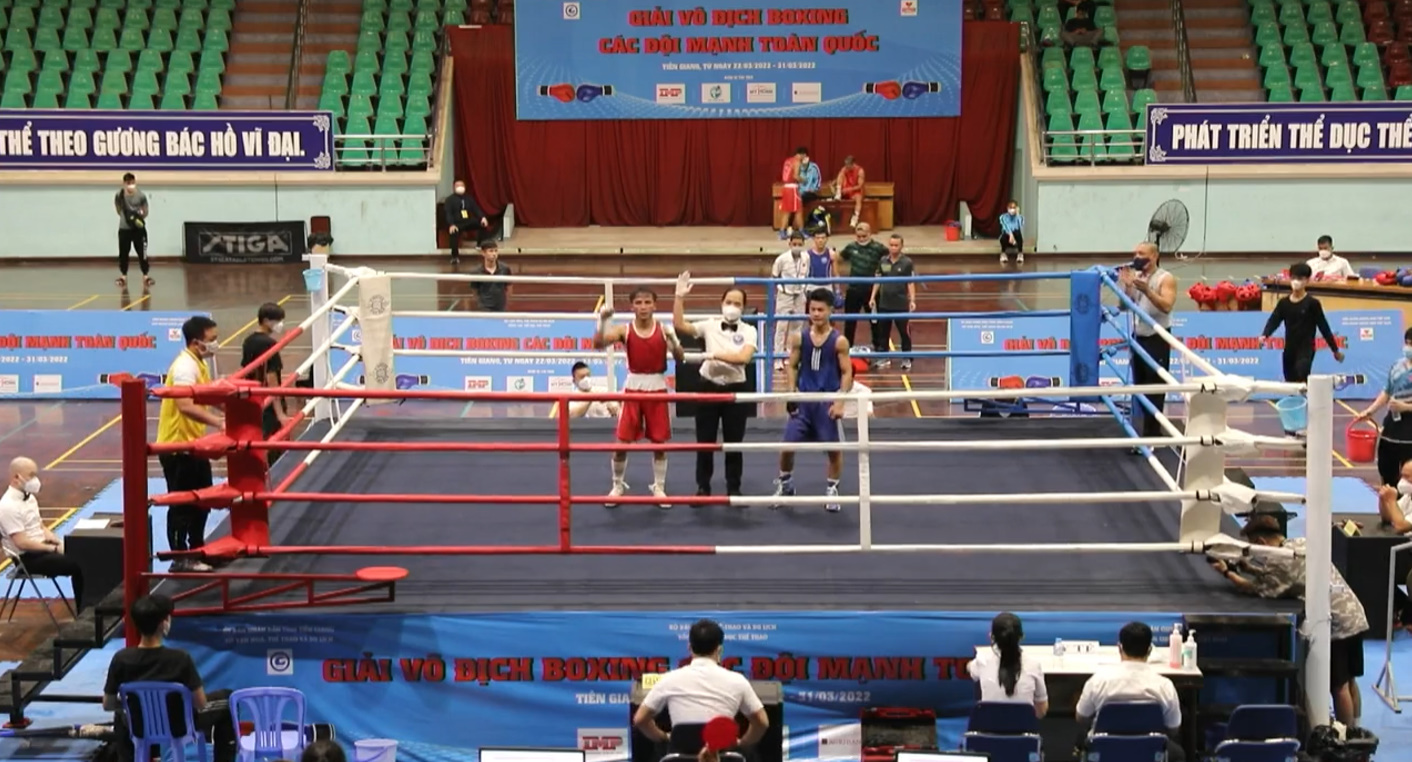 Đụng đối thủ "khó xơi", Lê Hữu Toàn vẫn lên ngôi lần thứ 3 tại giải Boxing toàn quốc 2022