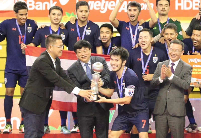 Futsal AFF Cup 2022: HLV Thái Lan dành lời khen có cánh đến Việt Nam