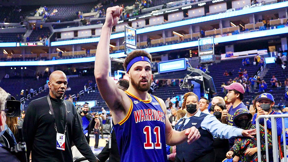 Golden State ngược dòng không tưởng, chốt suất Playoffs trong ngày Klay Thompson tỏa sáng