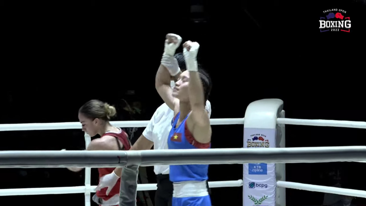 Nguyễn Thị Tâm nhọc nhằn đánh bại đối thủ Italia, chắc huy chương giải Boxing Thái Lan mở rộng 2022