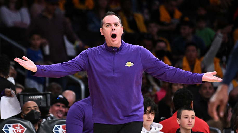Chia tay Playoffs trong thất vọng, Los Angeles Lakers sẽ sa thải HLV Frank Vogel?