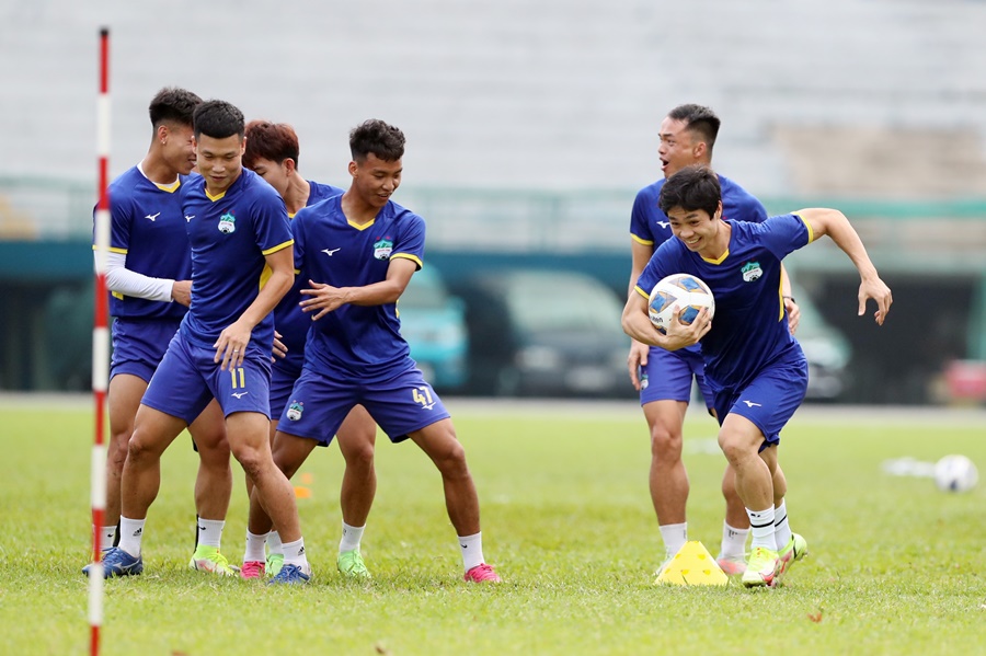 HAGL vs Yokohama F.Marinos: Đi&ecirc;̉m tựa s&acirc;n nhà