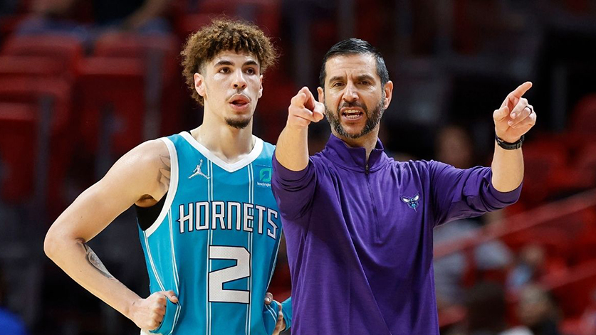 HLV của LaMelo Ball bất ngờ bị đội bóng sa thải sau 4 năm gắn bó