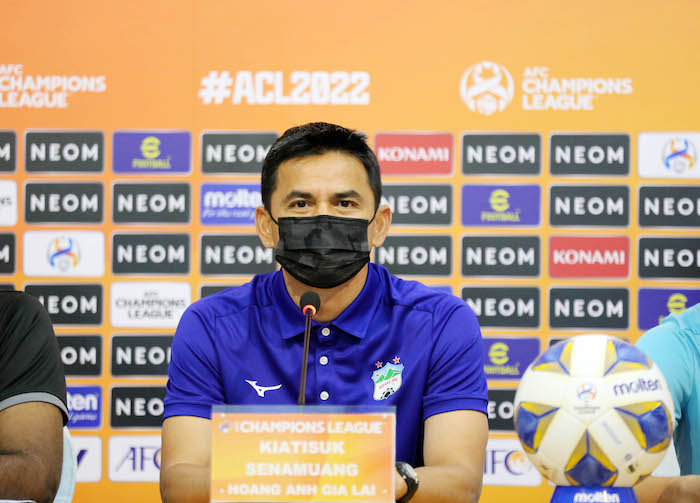 HLV Kiatisuk hứa đá đẹp ở trận đấu chia tay AFC Champions League
