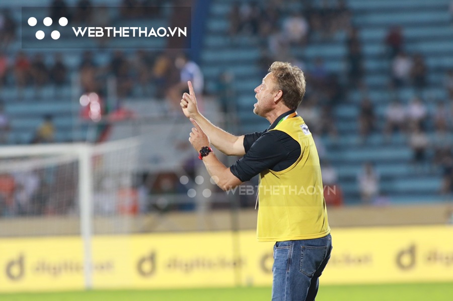 Hủy diệt U23 Singapore, HLV Polking nói: “Nếu gặp U23 Việt Nam, Thái Lan sẽ thắng”