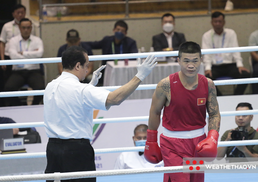 "Quá máu lửa": Trưởng đoàn Boxing Việt Nam nói về trận thua của Trương Đình Hoàng