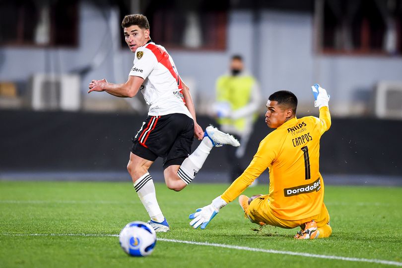 Tiền đạo Alvarez của Man City ghi 6 bàn và phá kỷ lục 121 năm