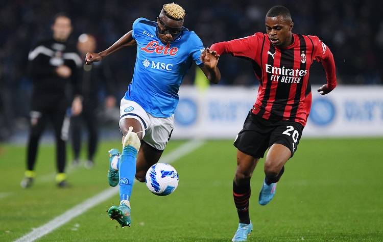 Hậu vệ AC Milan: Không thi đấu trong 4 tháng, ra mắt ở vị trí tiền vệ