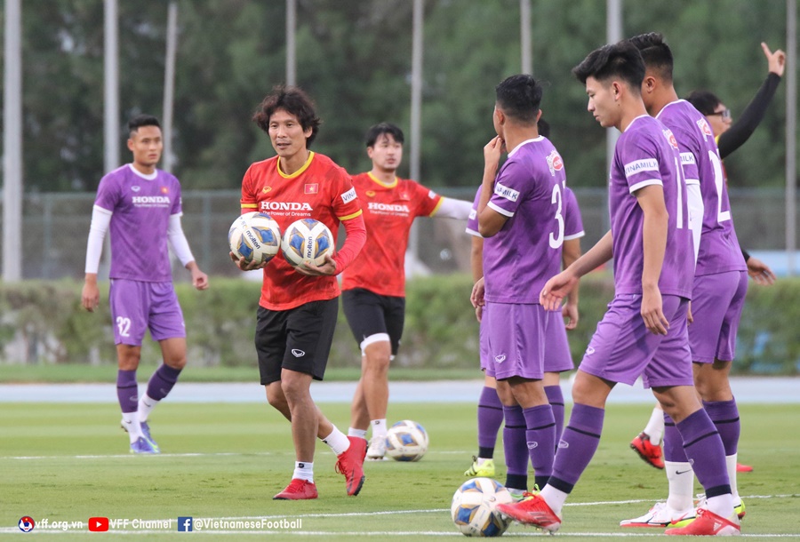 U23 Vi&ecirc;̣t Nam đá sơ đ&ocirc;̀ 4 h&acirc;̣u v&ecirc;̣, HLV Gong Oh Kyun y&ecirc;u c&acirc;̀u 3 nhanh với học trò
