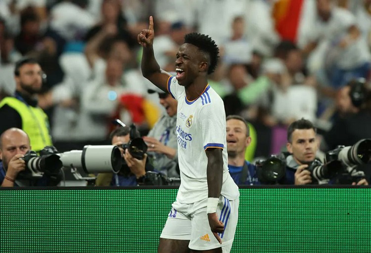 Vinicius lặp lại kỳ t&iacute;ch của Messi ở chung kết Champions League