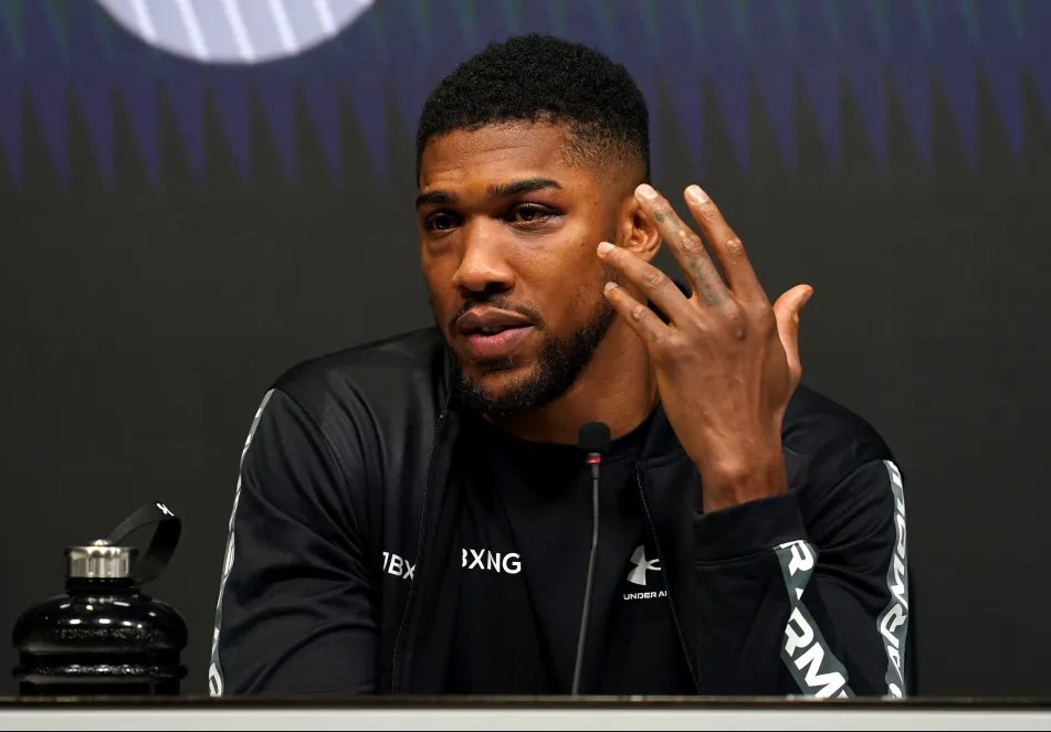 Anthony Joshua hé lộ huấn luyện viên cho trận tái đấu Oleksandr Usyk