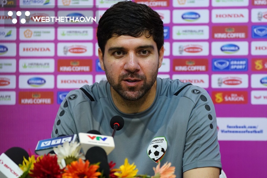 HLV Afghanistan lấy Ronaldo, Messi so sánh về sức mạnh tuyển Việt Nam
