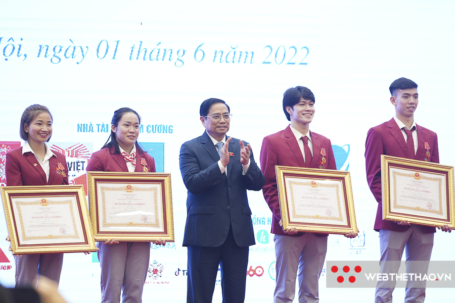 Thủ tướng trao 4 Hu&acirc;n chương Lao động hạng nh&igrave; cho VĐV xuất sắc tại SEA Games 31