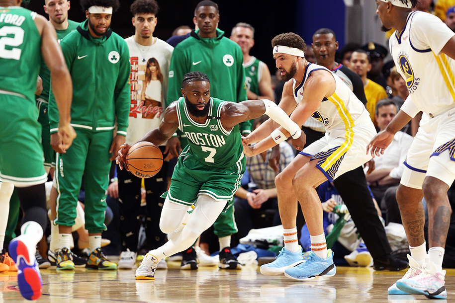 “Bắn hạ" Warriors ngay tại Chase Center, Boston Celtics dẫn trước 1-0 ở NBA Finals 2022