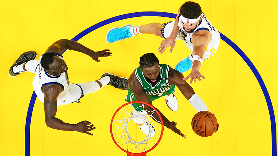 Kết quả chung kết NBA 2022: Golden State Warriors qu&acirc;n b&igrave;nh tỷ số 1-1