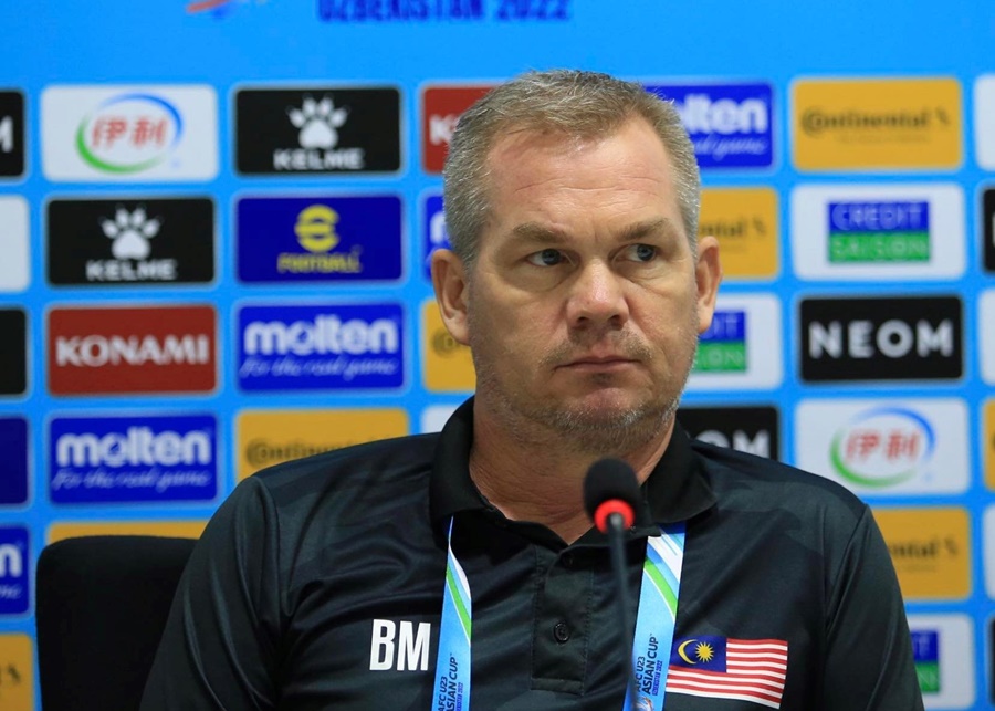 HLV U23 Malaysia đổ lỗi thất bại trước U23 Việt Nam do thẻ đỏ, phạt đền