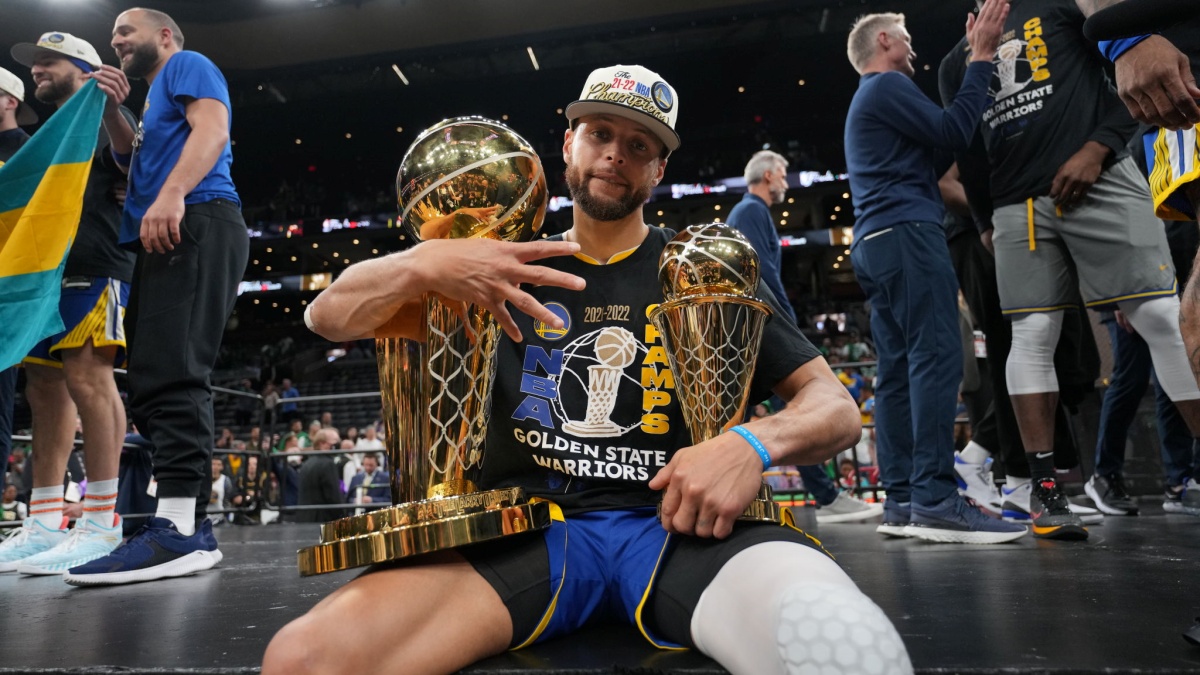 Tại sao NBA Finals 2022 là series chung kết hay nhất sự nghiệp Stephen Curry? Tại sao NBA Finals 2022 là series chung kết hay nhất sự nghiệp Stephen Curry?