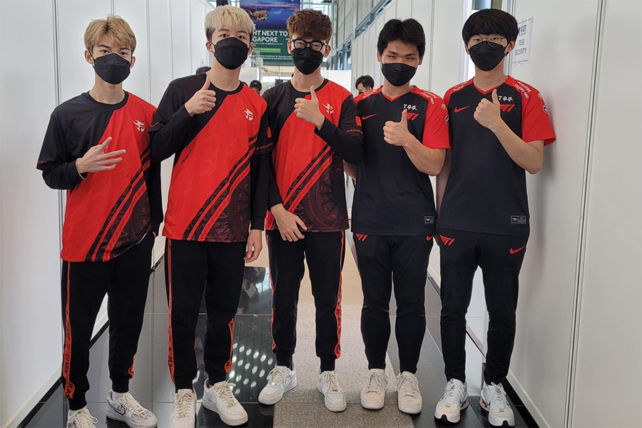 Team Flash mở màn ICONS Tốc Chiến 2022 với chiến thắng lịch sử trước T1