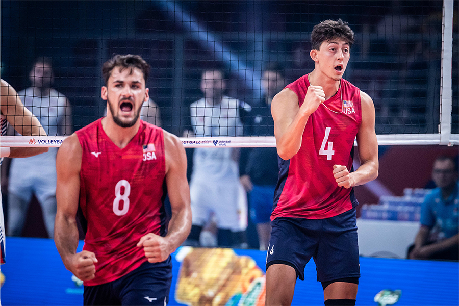 Torey Decalco trở lại ấn tượng, Mỹ tiếp tục bất bại tại VNL 2022
