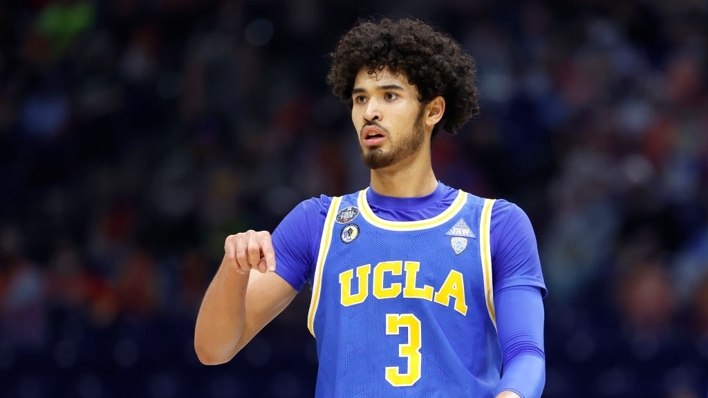 Bất chấp undrafted, cầu thủ gốc Việt Johnny Juzang vẫn có hợp đồng với đội bóng NBA Bất chấp undrafted, cầu thủ gốc Việt Johnny Juzang vẫn có hợp đồng với đội bóng NBA