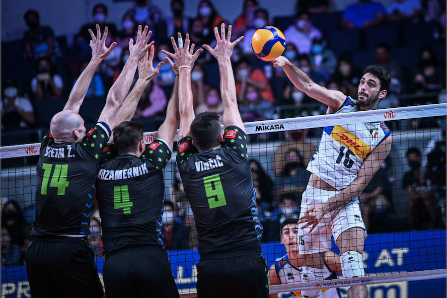 Không thể ngăn cản cặp "song sát" trẻ, Slovenia gục ngã trước Ý tại VNL 2022