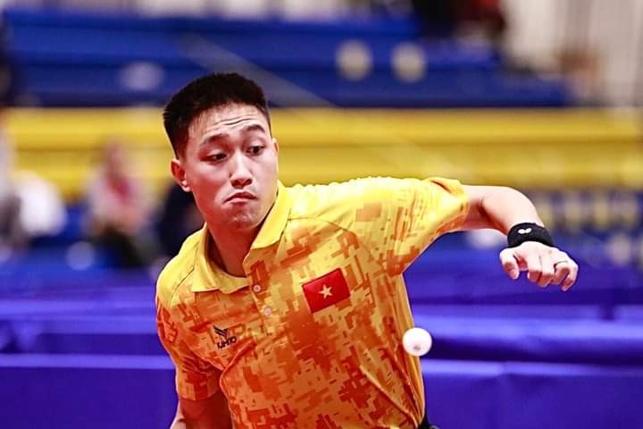 “Cầm vàng để vàng rơi”, Anh Tú nhìn đối thủ Singapore vô địch giải bóng bàn Đông Nam Á 2022
