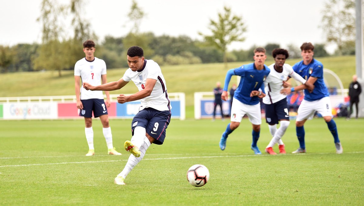 Kết quả U19 Anh 2-1 U19 Italia: Ngược dòng vào chung kết