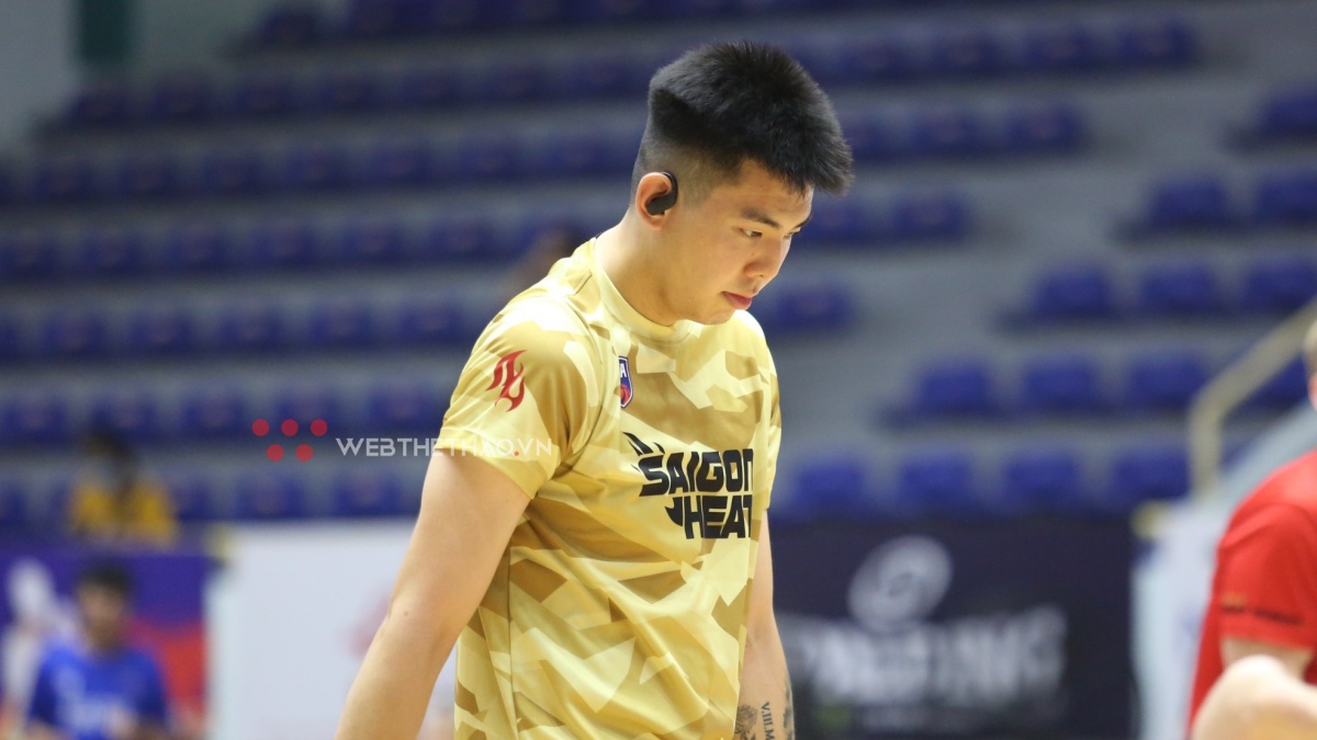 Tại sao William Trần "mất tích" trong chiến thắng tưng bừng của Saigon Heat