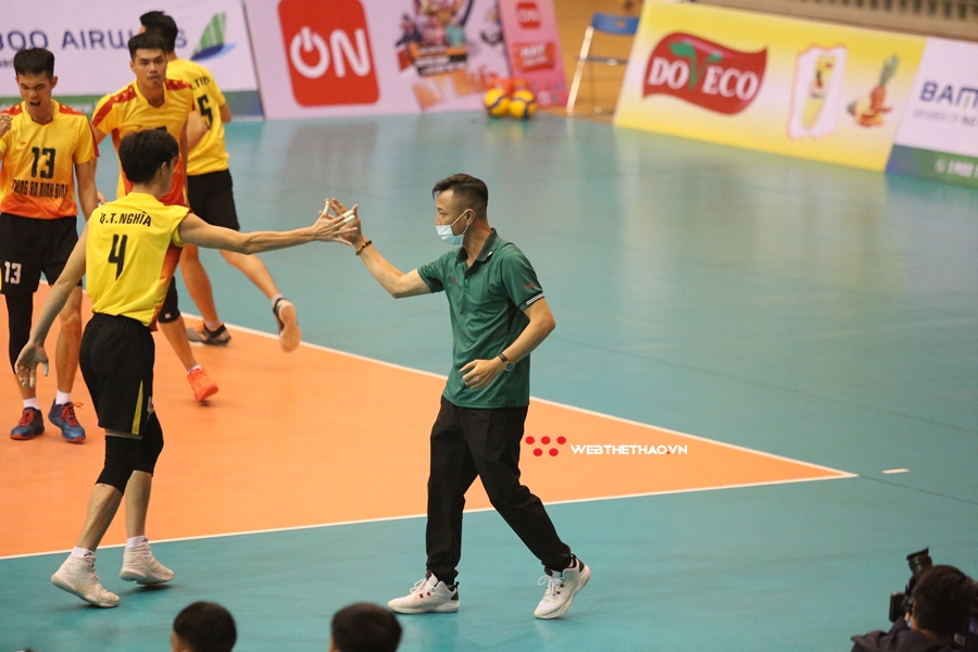 Danh sách sơ bộ 11 đội bóng nam tham dự giải bóng chuyền VĐQG 2022 Danh sách sơ bộ 11 đội bóng nam tham dự giải bóng chuyền VĐQG 2022