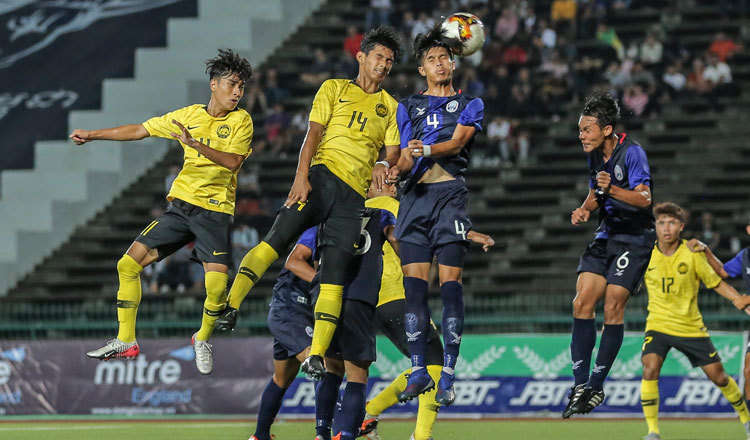 Kết quả U19 Campuchia 1-2 U19 Malaysia: Chiến thắng đầu tay