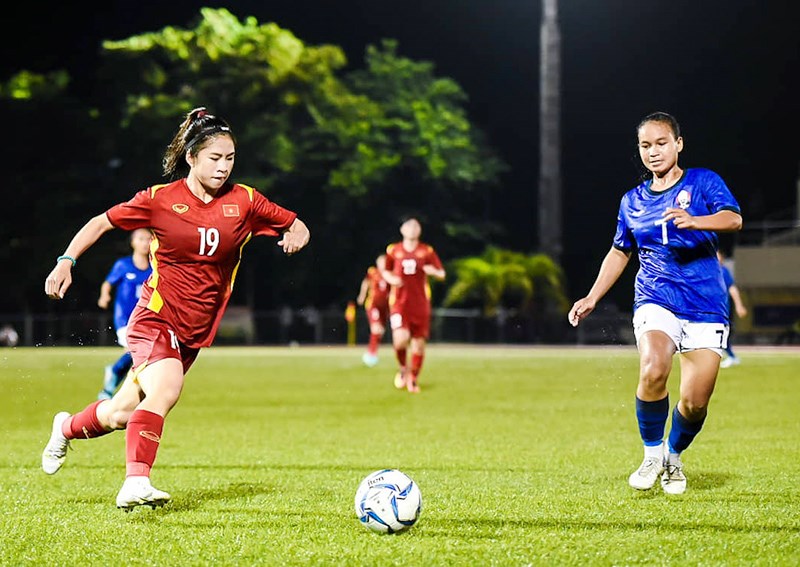 Nữ Việt Nam vs Lào: “Bỏ túi” ba điểm