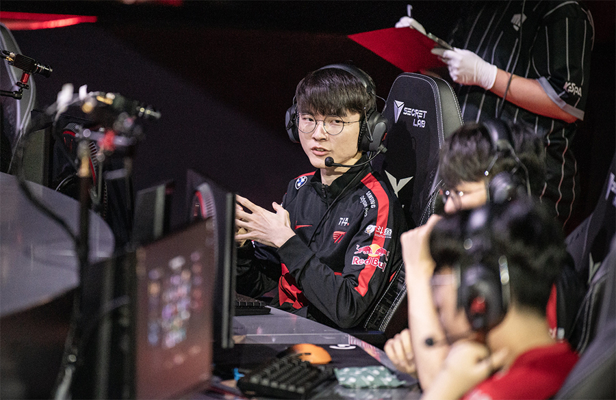 Faker chinh phục kỷ lục chưa từng có trong lịch sử LCK