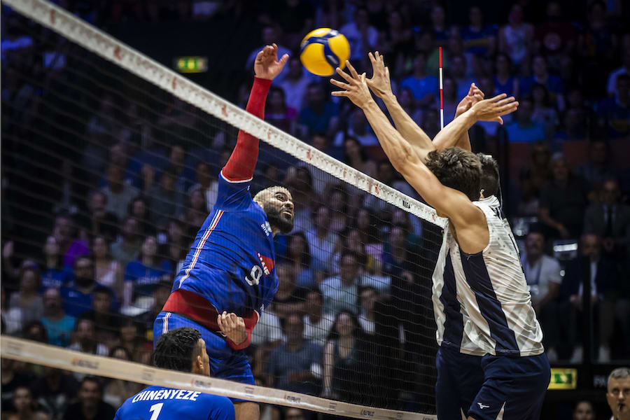 Earvin N'Gapeth tỏa sáng, Pháp đăng quang ngôi vương VNL 2022 Earvin N'Gapeth tỏa sáng, Pháp đăng quang ngôi vương VNL 2022