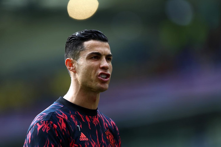 MU vẫn cố níu kéo Ronaldo dù Ten Hag chưa nói chuyện