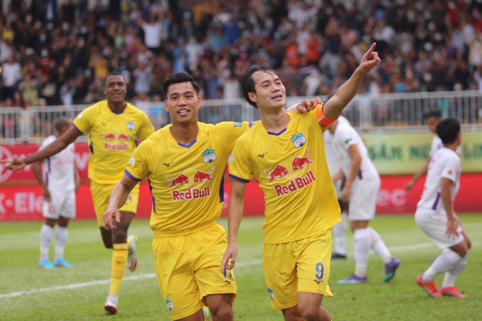 HLV Kiatisuk tiết lộ bí kíp giúp Văn Toàn "khai hỏa" ở V.League 2022