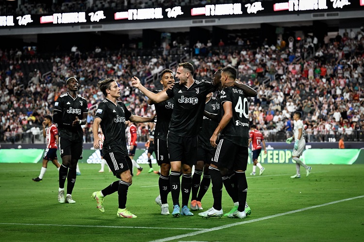 Di Maria su&yacute;t chấn thương v&igrave; trọng t&agrave;i, Juventus thắng mở m&agrave;n du đấu Mỹ