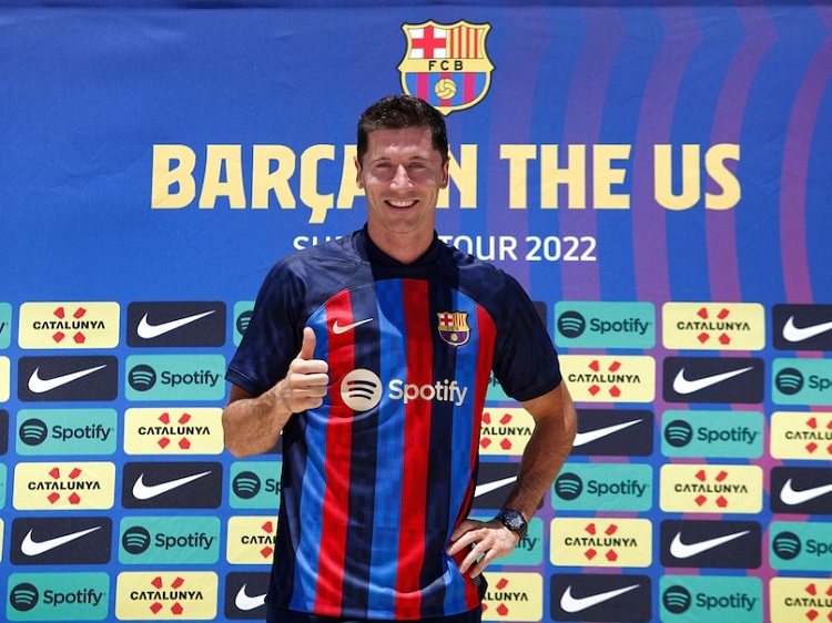 Lewandowski có ra mắt Barca trong trận Siêu kinh điển với Real Madrid?