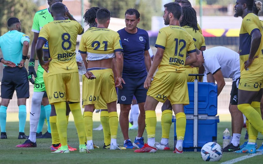 Một tuần trước Ligue 2 khởi tranh, Quang Hải tập luyện ra sao?