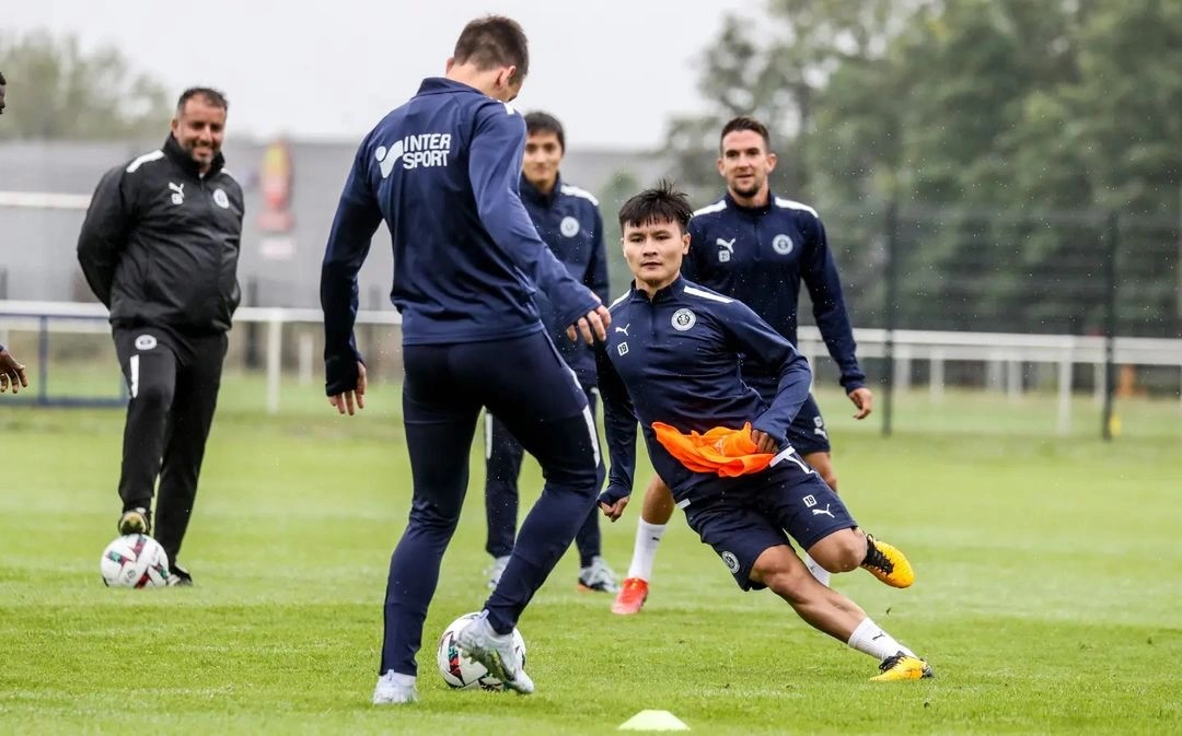 Quang Hải đã hiểu chiến thuật ở Pau FC, chưa bắt kịp tốc độ bóng đá châu Âu